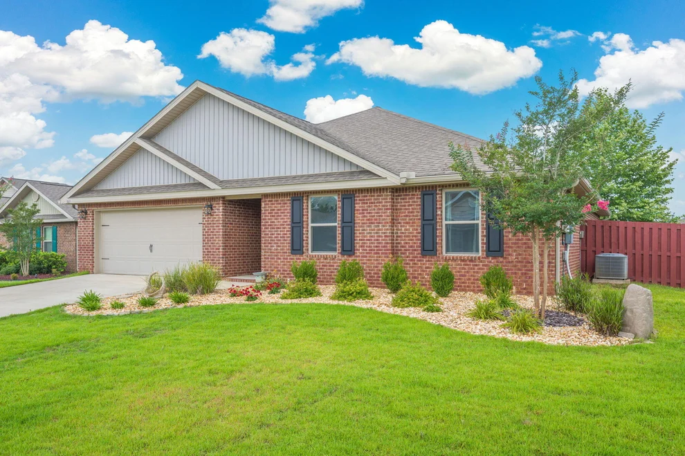 Unit for sale at 363 Merlin Court, Crestview, FL 32539