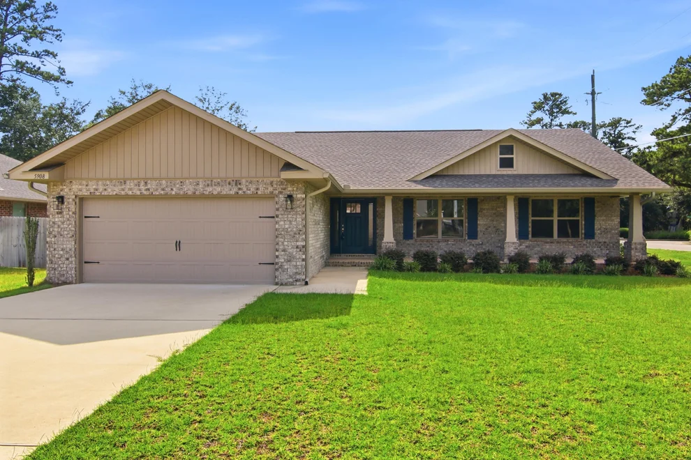 Unit for sale at 5908 Silvercrest Boulevard, Crestview, FL 32536