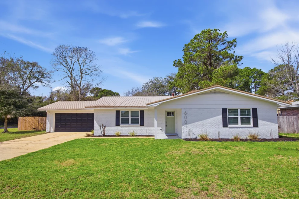 Unit for sale at 600 Burgundy Lane, Fort Walton Beach, FL 32547