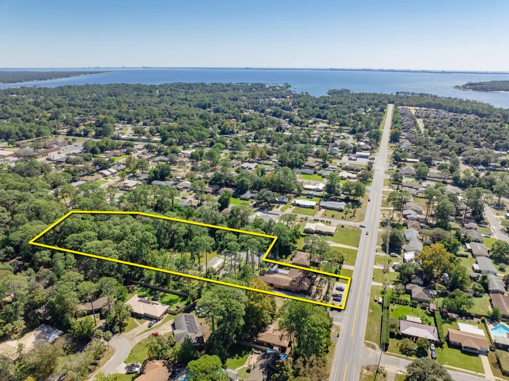 Unit for sale at 1405 S Palm Boulevard, Niceville, FL 32578