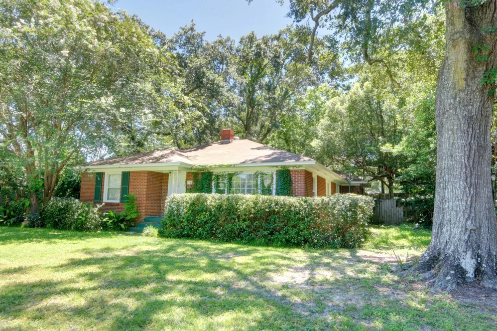 Unit for sale at 1101 E Lakeview Avenue, Pensacola, FL 32503