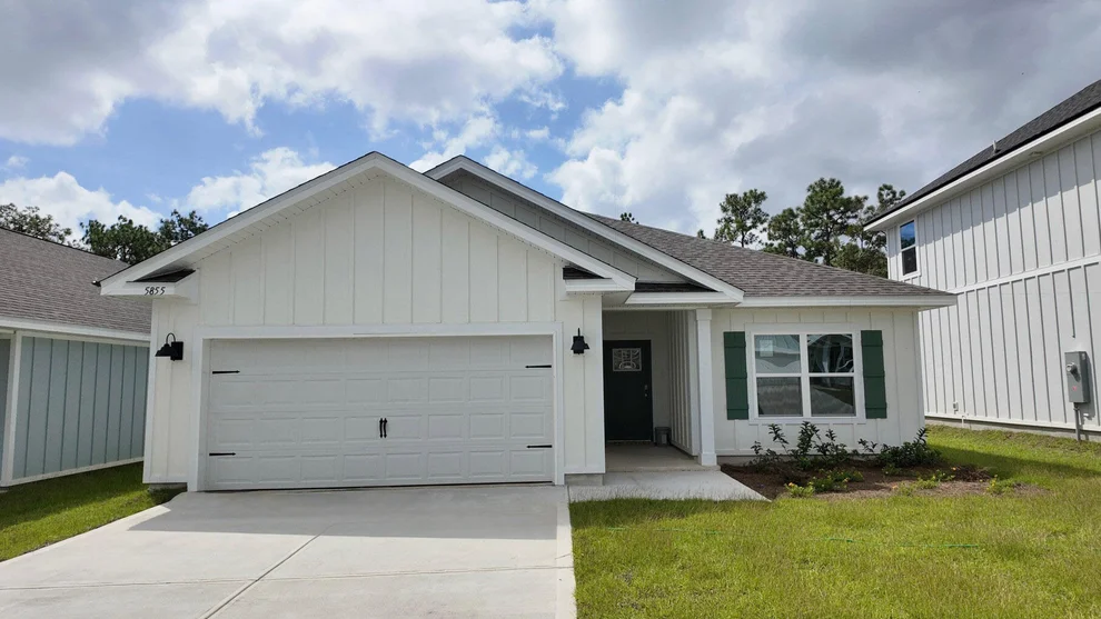 Unit for sale at 5855 Tripletail Drive, Milton, FL 32583