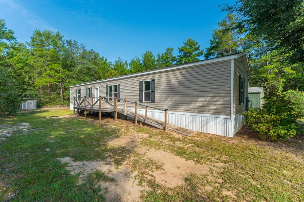 Unit for sale at 5276 Third Avenue, Crestview, FL 32539