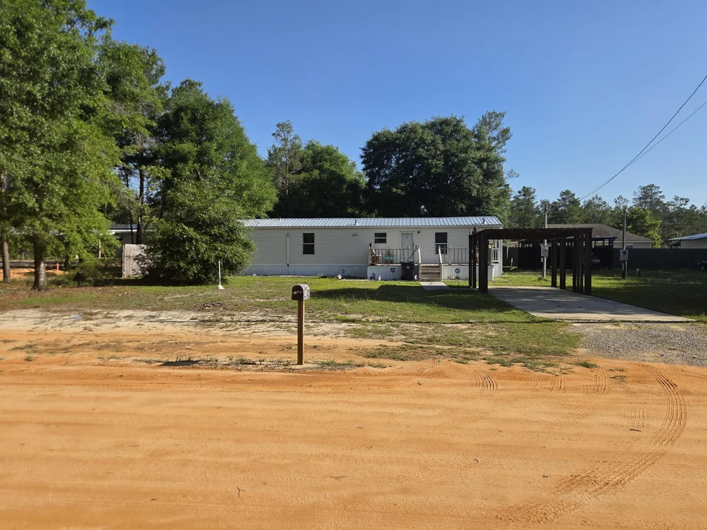 Unit for sale at 280 Meteyard Lane, DeFuniak Springs, FL 32433