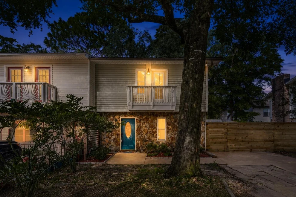 Unit for sale at 956 Mcfarlan Avenue, Fort Walton Beach, FL 32547