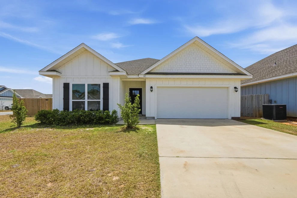 Unit for sale at 125 Blooming Cove, Crestview, FL 32539