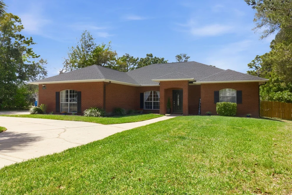 Unit for sale at 2625 Lincoln Road, Navarre, FL 32566