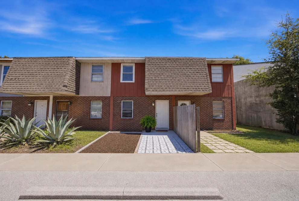 Unit for sale at 145 4th Avenue, Shalimar, FL 32579