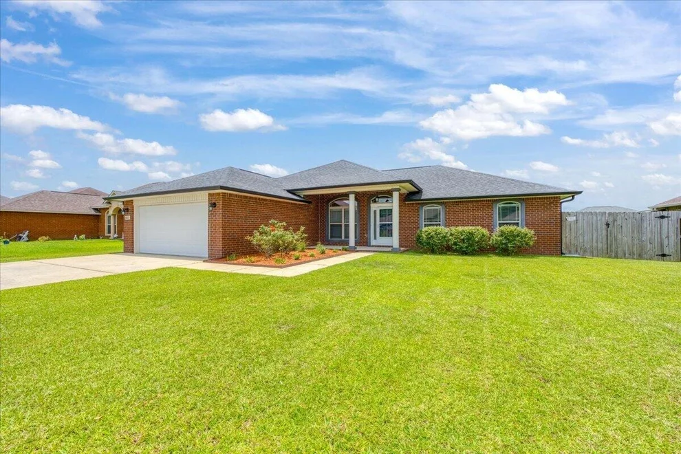 Unit for sale at 6072 Winchester Circle, Milton, FL 32570
