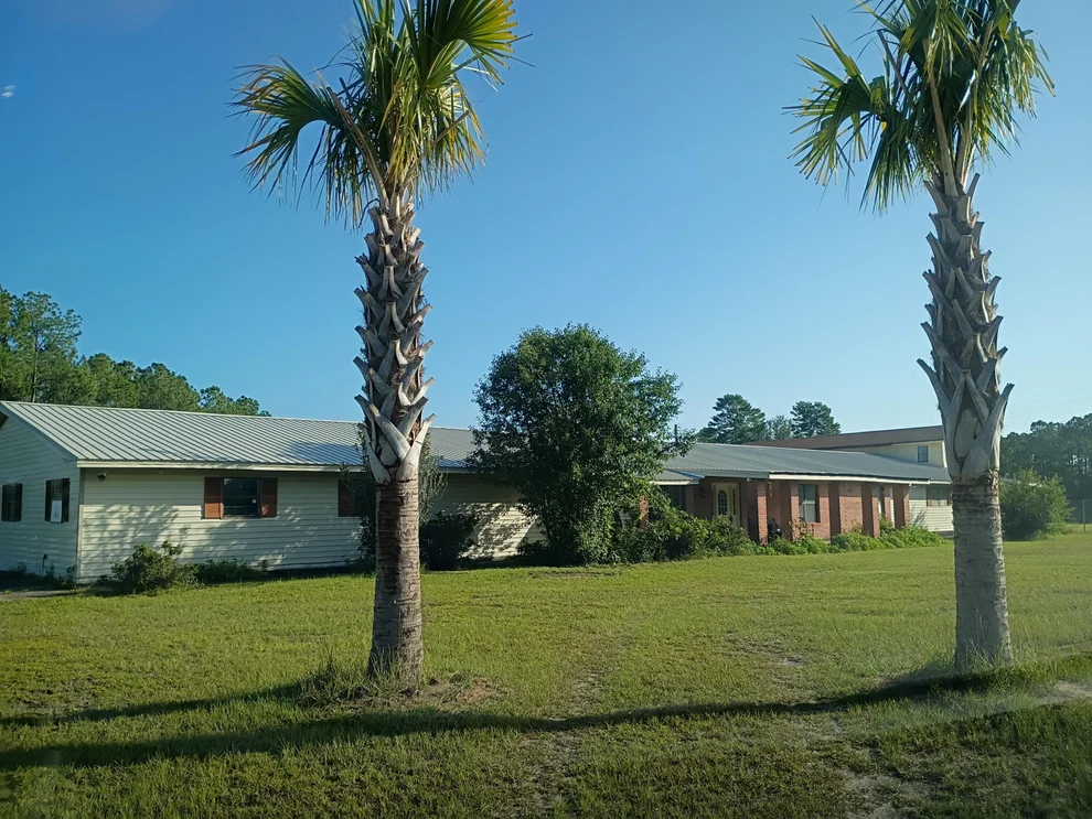 Unit for sale at 46 Veterans Lane, Freeport, FL 32439