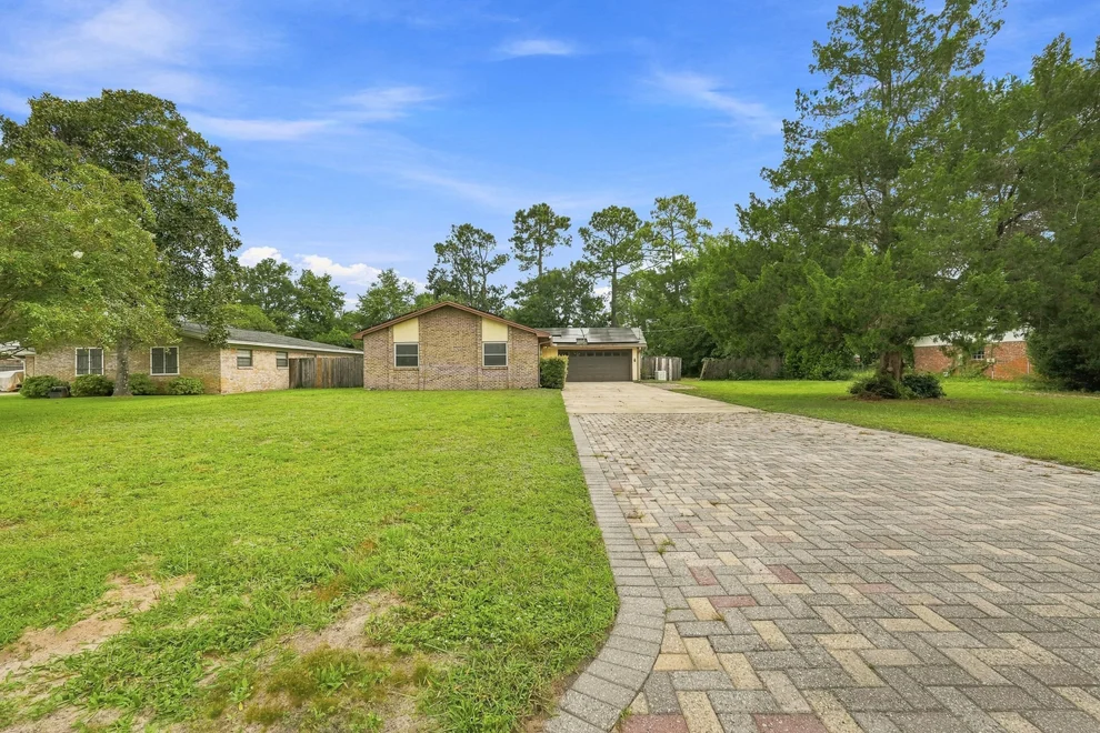 Unit for sale at 822 Valparaiso Boulevard, Niceville, FL 32578