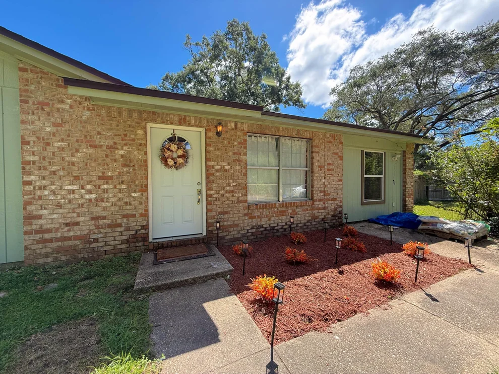Unit for sale at 4556 Old Guernsey Road, Pace, FL 32571