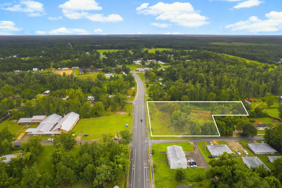 Unit for sale at , Wewahitchka, FL 32465