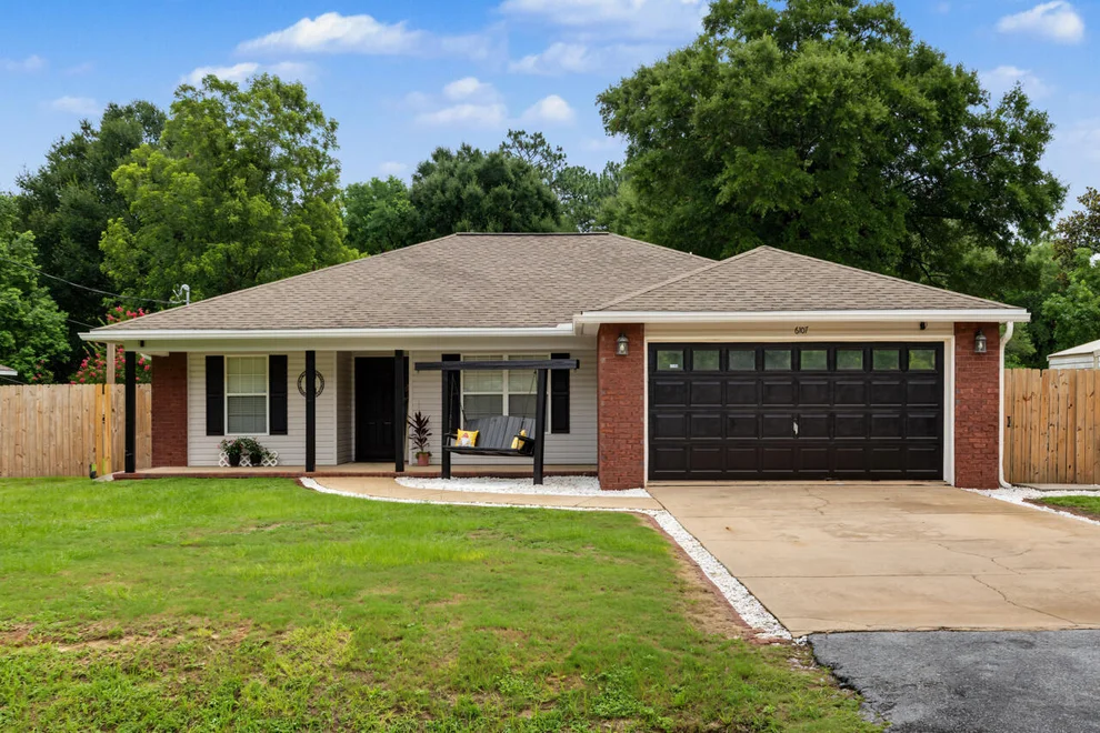 Unit for sale at 6107 Old Hickory Road, Crestview, FL 32539