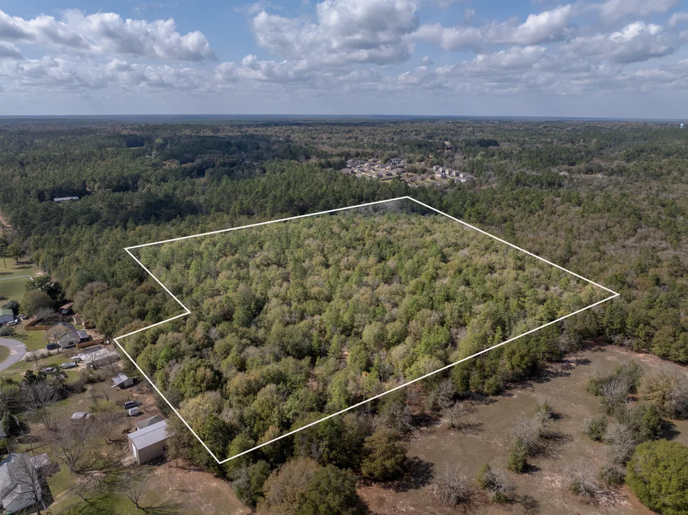 Unit for sale at 0000 Santee Street, Crestview, FL 32539