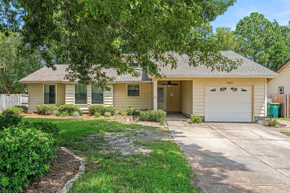 Unit for sale at 921 Nutmeg Avenue, Niceville, FL 32578