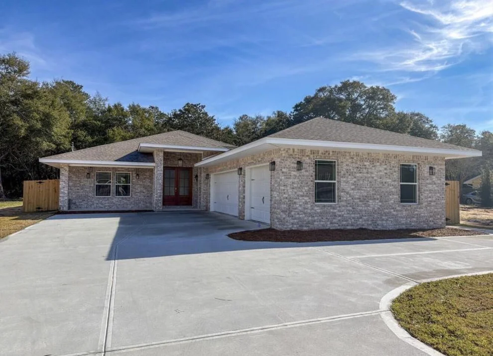 Unit for sale at 118 Pamela Ann Drive, Fort Walton Beach, FL 32547