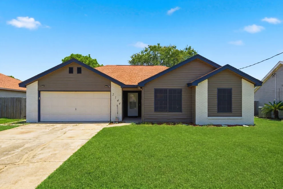 Unit for sale at 2144 Estate Circle, Navarre, FL 32566