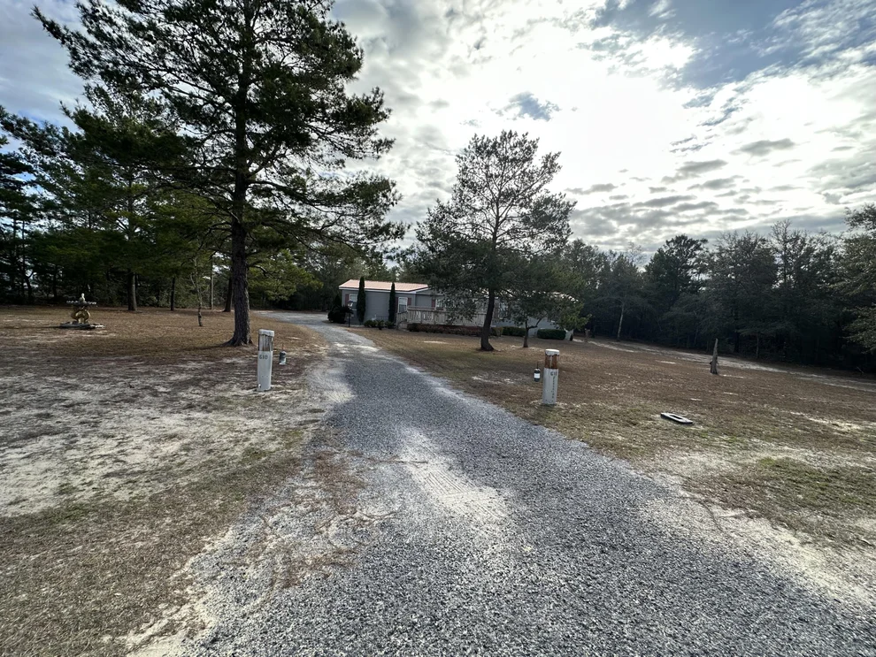 Unit for sale at 618 Oakridge Road, DeFuniak Springs, FL 32433