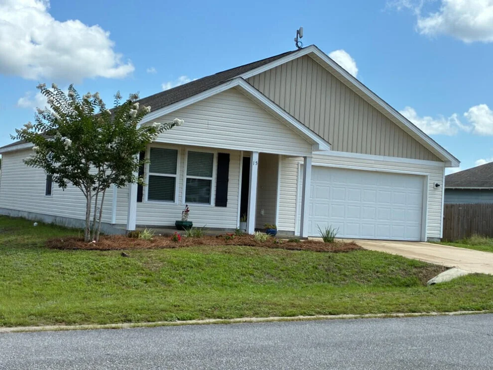 Unit for sale at 15 Lockwood Way, DeFuniak Springs, FL 32435