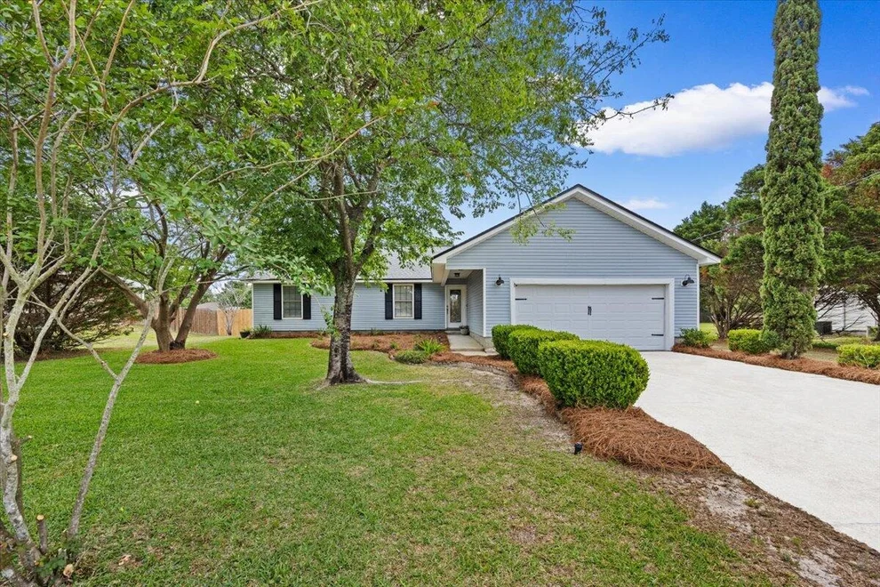 Unit for sale at 1938 Iris Lane, Navarre, FL 32566