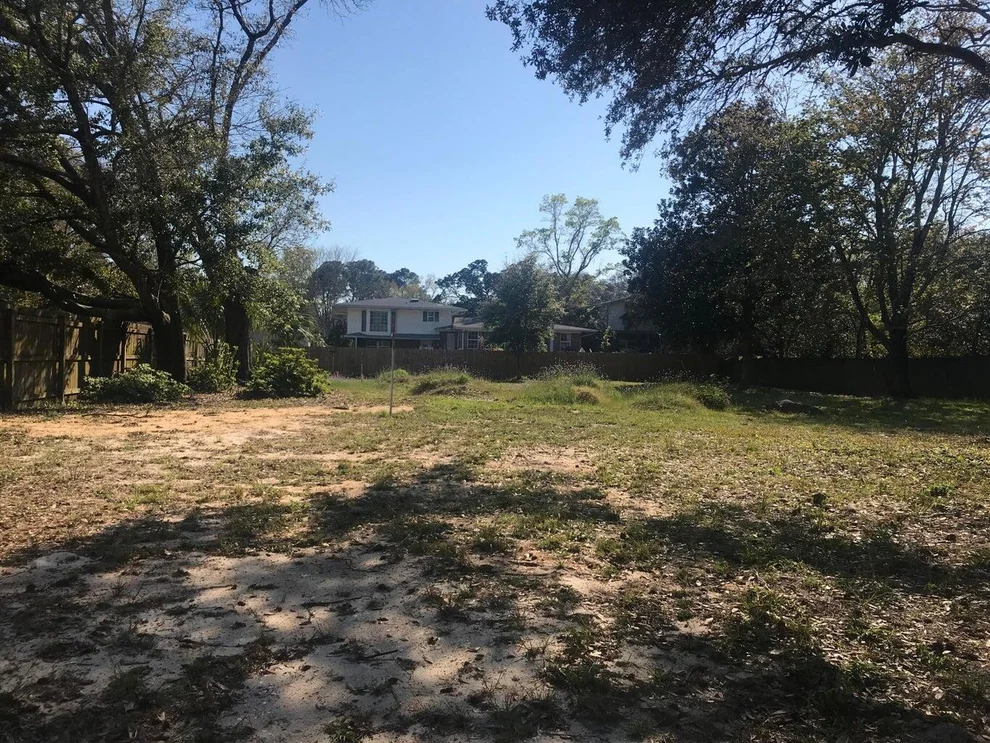 Unit for sale at 154 NW Beal Parkway, Fort Walton Beach, FL 32548