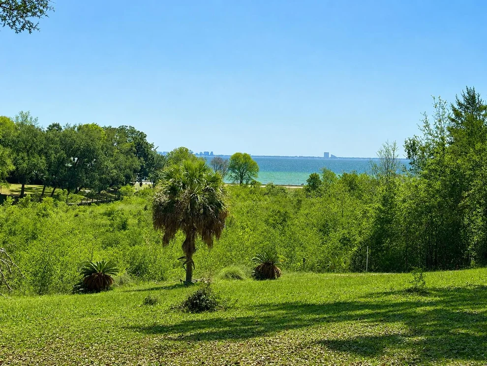 Unit for sale at 140 Chippewa Drive, Niceville, FL 32578