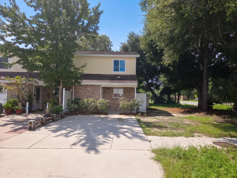 Unit for sale at 2 NW Cinderella Lane, Fort Walton Beach, FL 32547