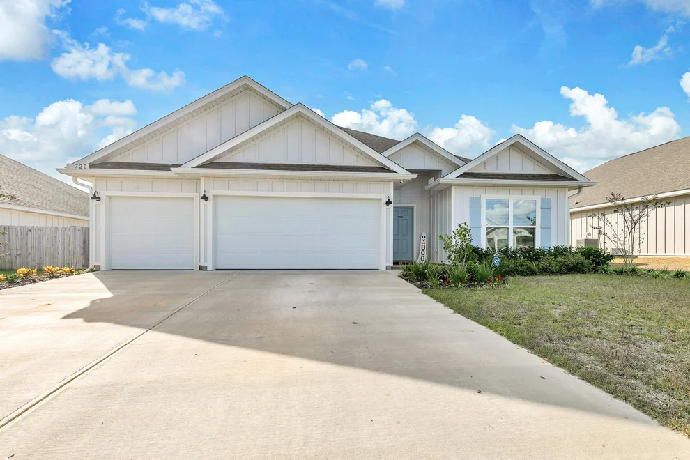 Unit for sale at 720 Quintana Street, Crestview, FL 32539