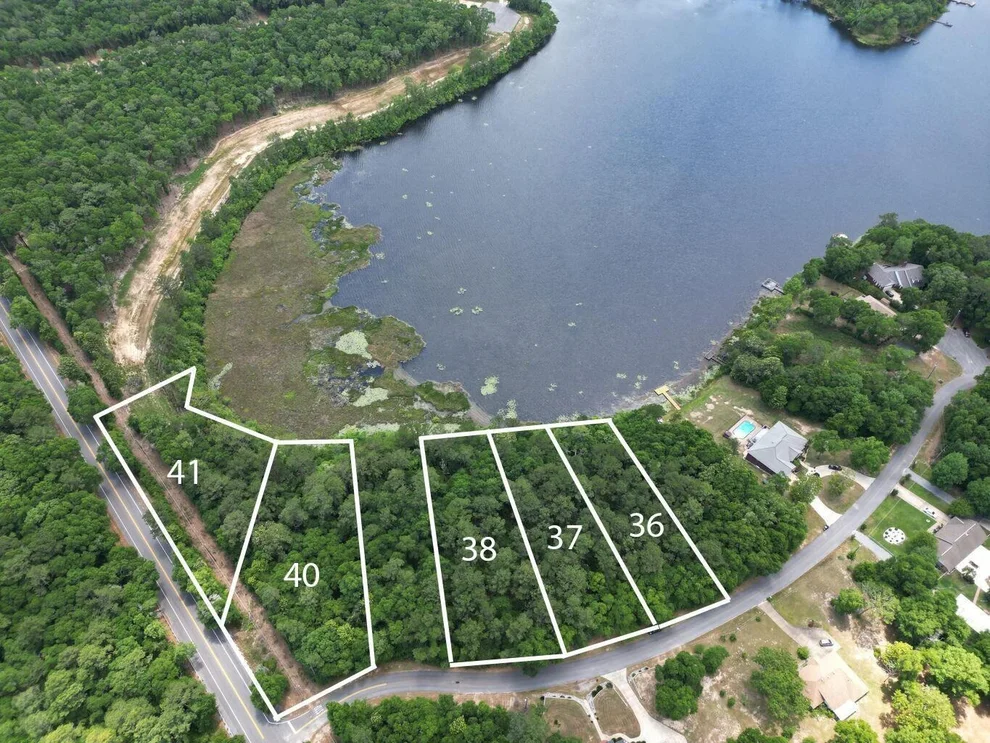 Unit for sale at 36 Lake Holley Circle, DeFuniak Springs, FL 32433