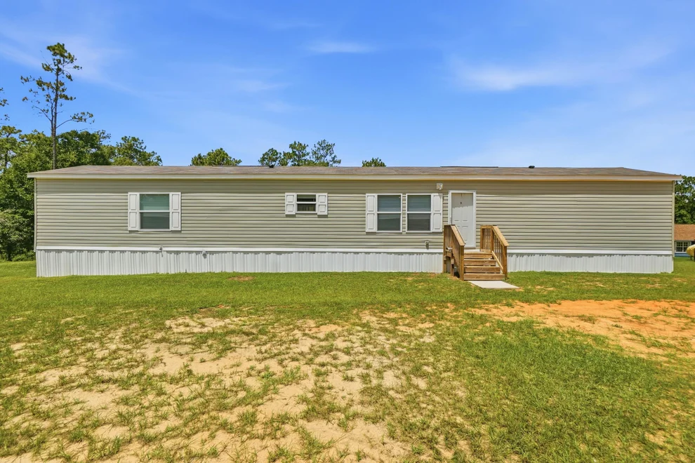 Unit for sale at 940 Hiawatha Street, Holt, FL 32564
