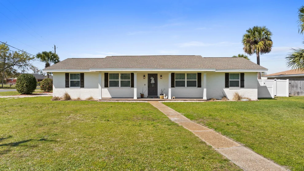 Unit for sale at 4415 Baywood Drive, Lynn Haven, FL 32444