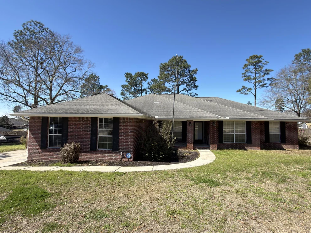 Unit for sale at 2673 Paddock Circle, Crestview, FL 32536