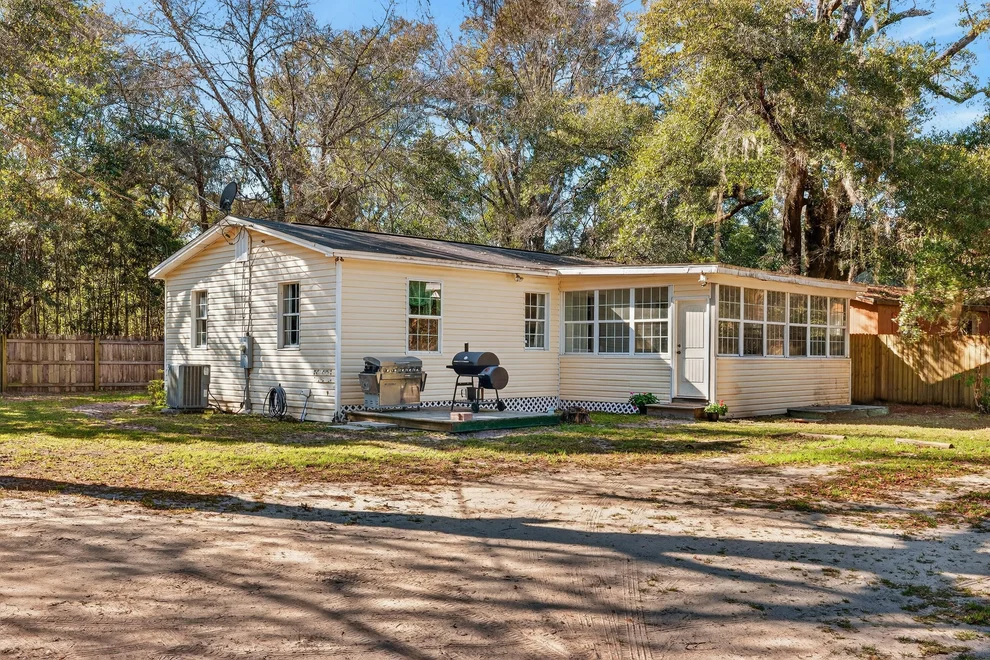 Unit for sale at 7304 Saint Johns Circle, Milton, FL 32583