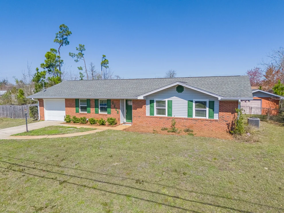 Unit for sale at 2205 E 12Th Street, Lynn Haven, FL 32444