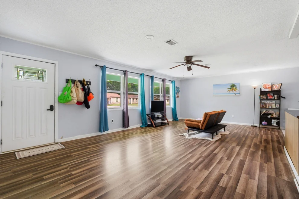 Unit for sale at 2623 Green Bay Avenue, Pensacola, FL 32526