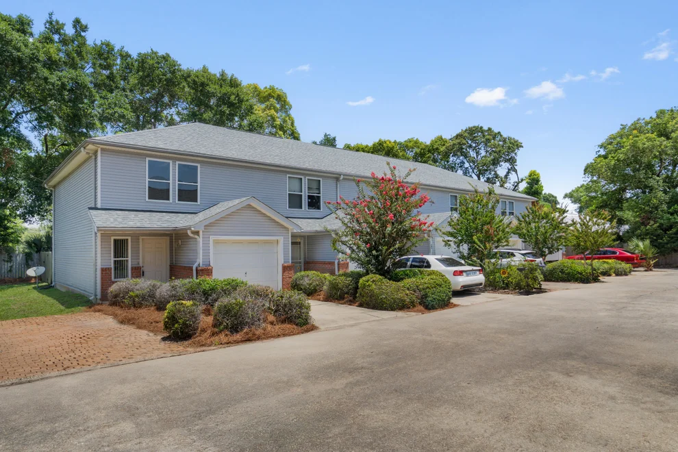 Unit for sale at 10 SE Park Place, Fort Walton Beach, FL 32548