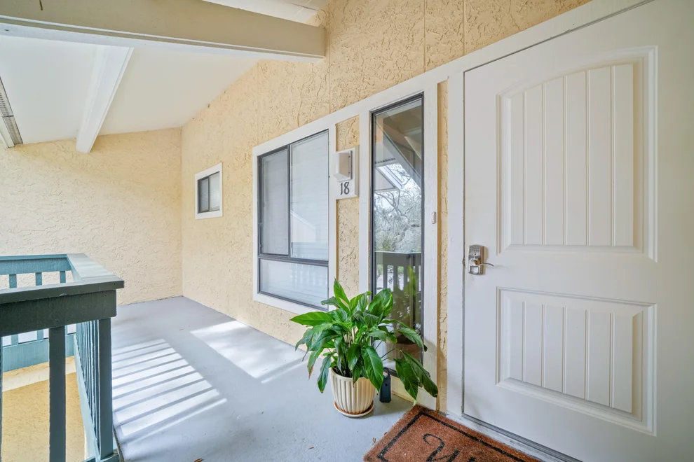 Unit for sale at 300 Yacht Club Drive, Niceville, FL 32578