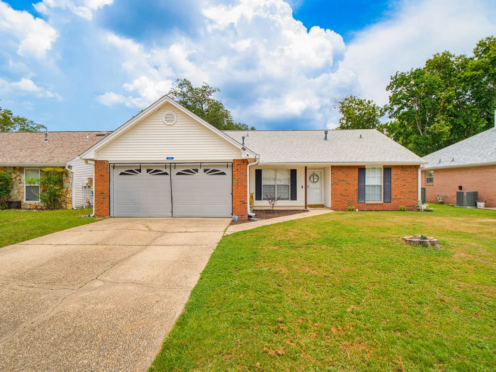 Unit for sale at 1565 Meadowbrook Court, Niceville, FL 32578