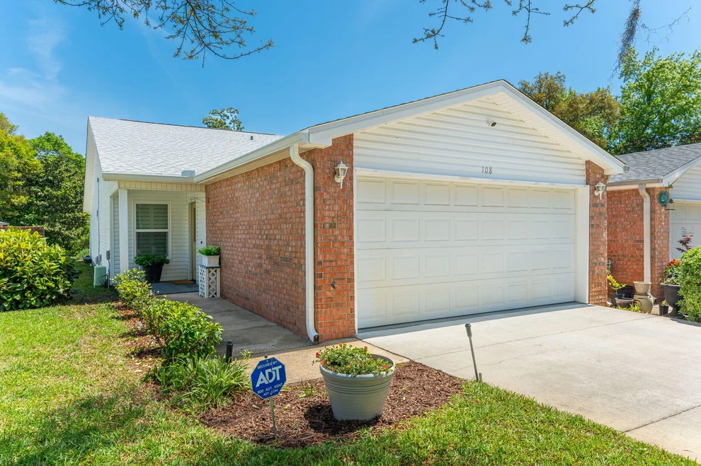 Unit for sale at 108 Andalusia Road, Mary Esther, FL 32569