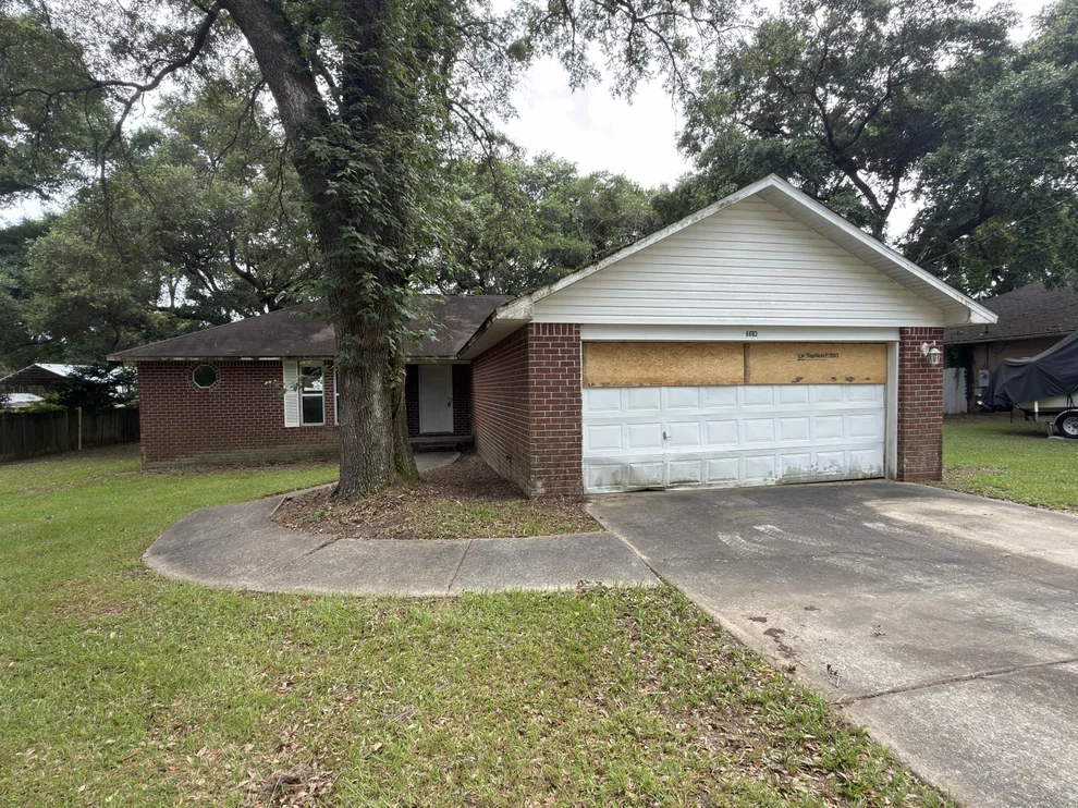 Unit for sale at 6683 Klondike Road, Pensacola, FL 32526