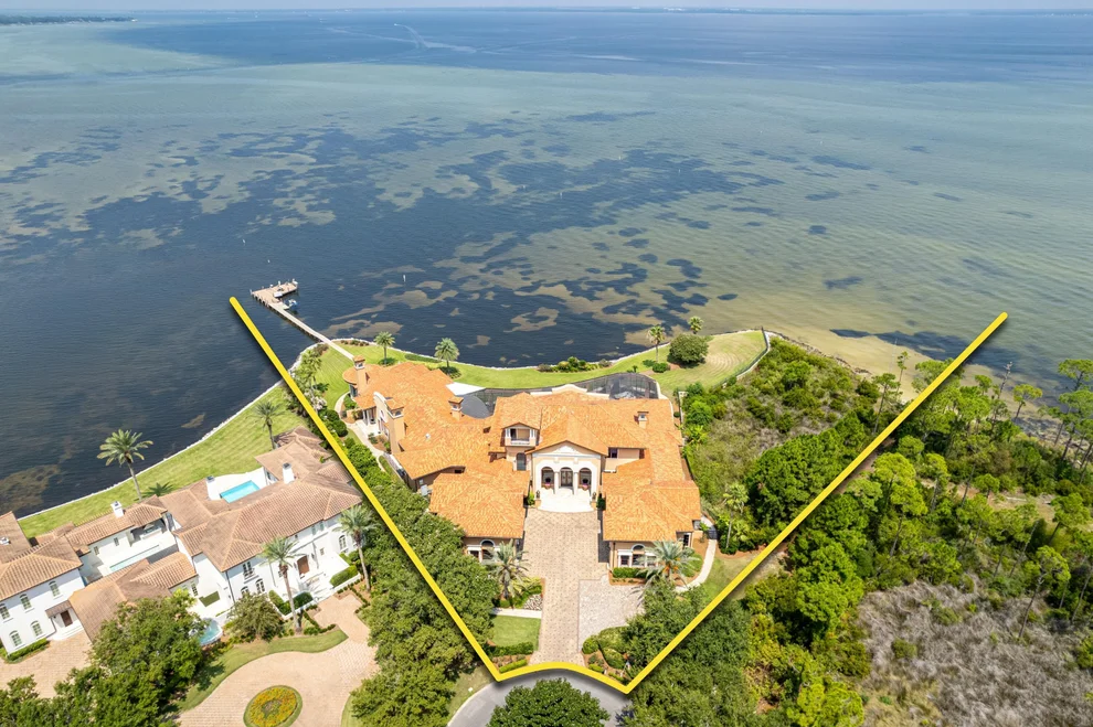 Unit for sale at 4300 Breakwater Drive, Destin, FL 32541