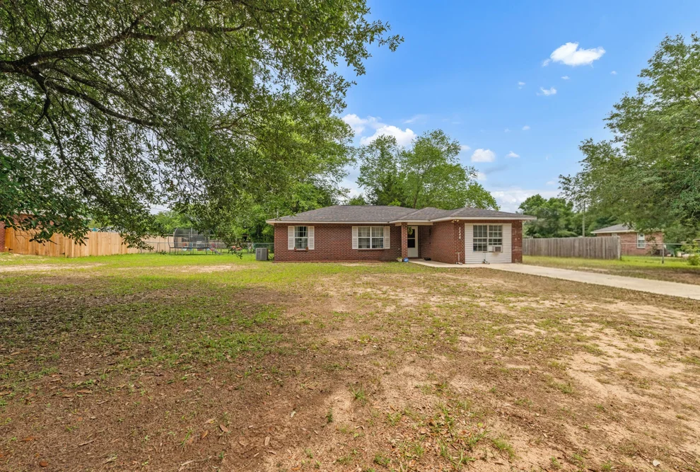 Unit for sale at 5246 Sewell Road, Milton, FL 32570