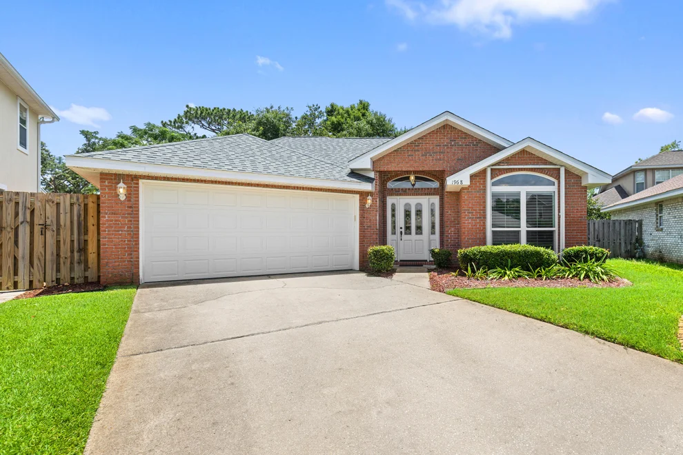 Unit for sale at 1968 Waterford Ridge Road, Fort Walton Beach, FL 32547