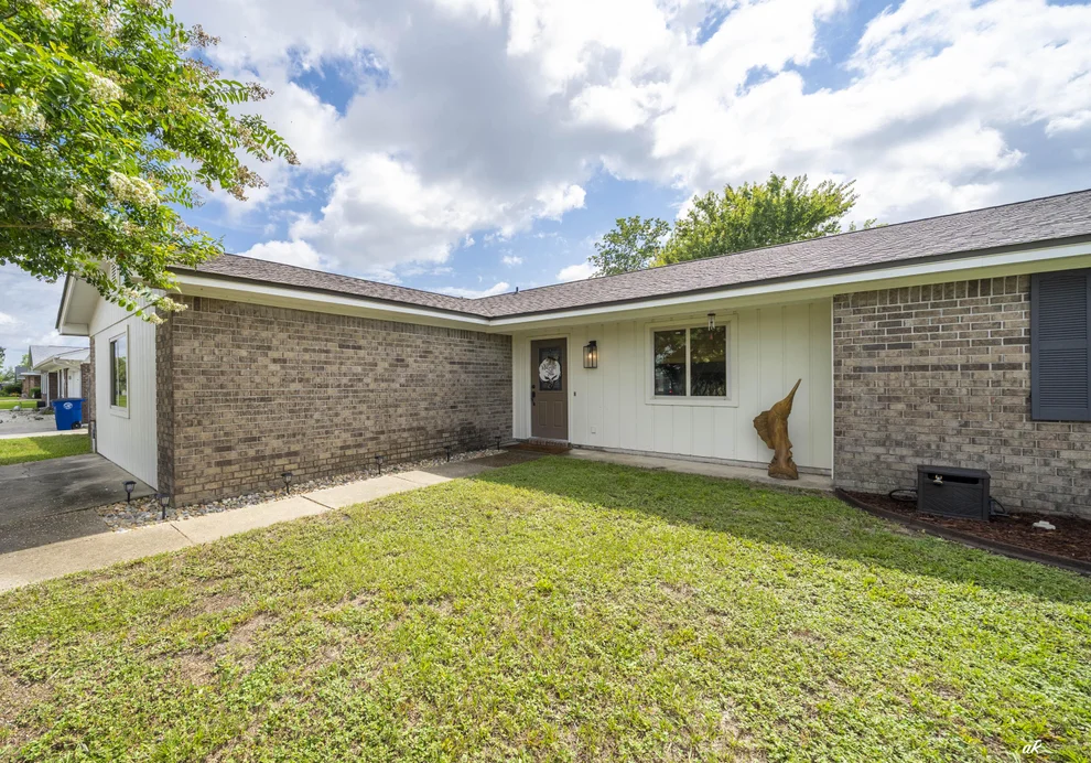 Unit for sale at 4006 Napoli Road, Panama City, FL 32405