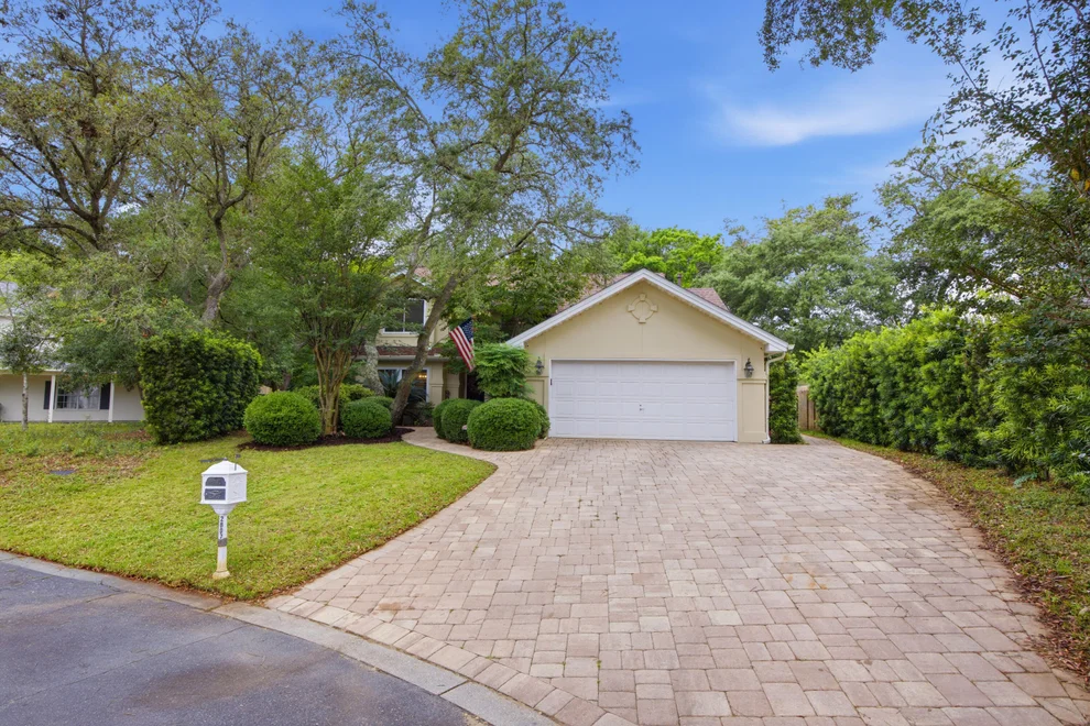 Unit for sale at 2807 Lee Trevino Court, Shalimar, FL 32579