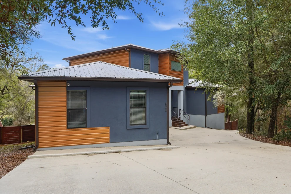 Unit for sale at 800 Lake Amick Drive, Niceville, FL 32578