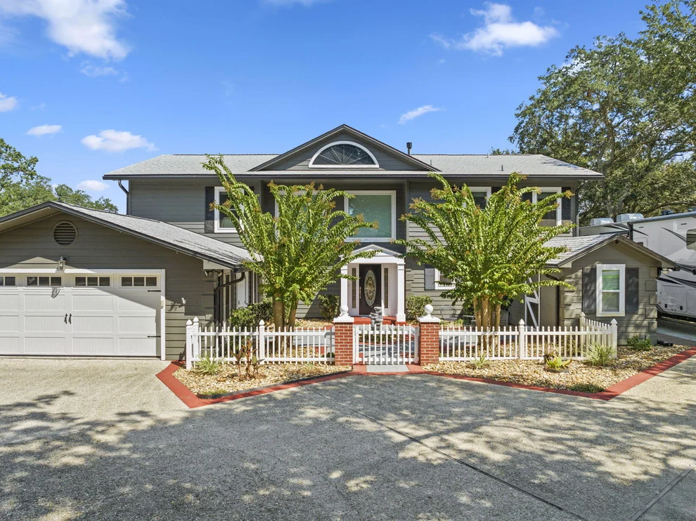 Unit for sale at 207 NW Natures Trail Court, Fort Walton Beach, FL 32548