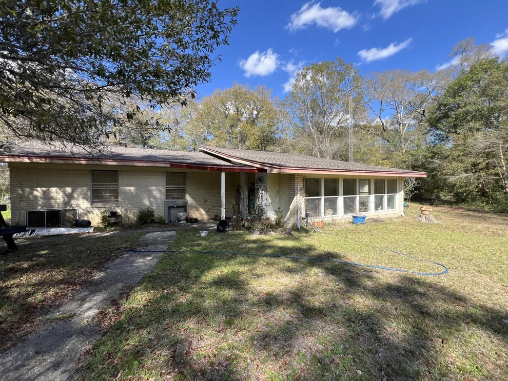 Unit for sale at 3211 Maple Street, Crestview, FL 32539