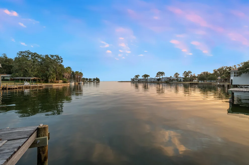 Unit for sale at 27 Old Ferry Road, Shalimar, FL 32579